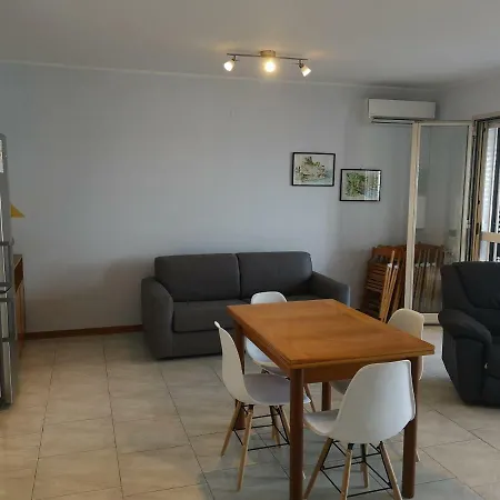 Il Castello Di Aci 別荘